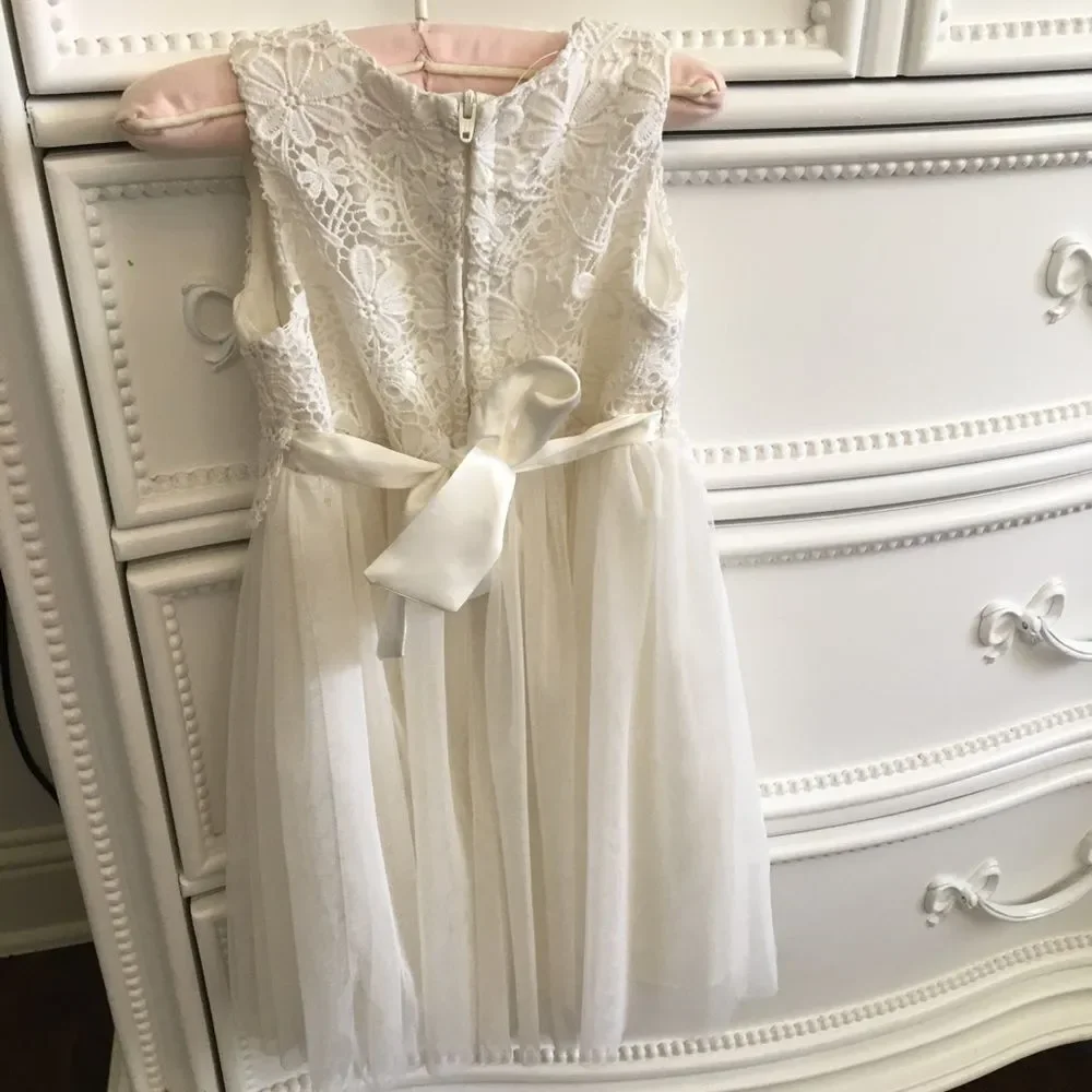 Popatu Tulle/Lace Tie-Back Dress
